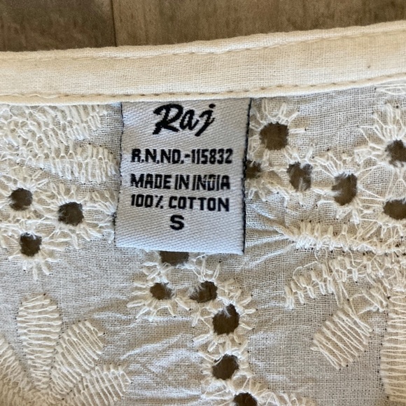 RAJ EMBROIDERED LACE TUNIC MINI DRESS COVERUP - Picture 10 of 10